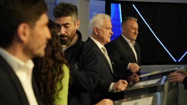 Los candidatos ya en el estudio.