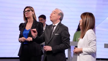 El debate conducido por periodistas de la provincia.