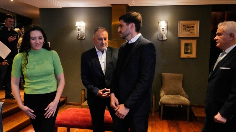 Un poco de verde en medio del gris.