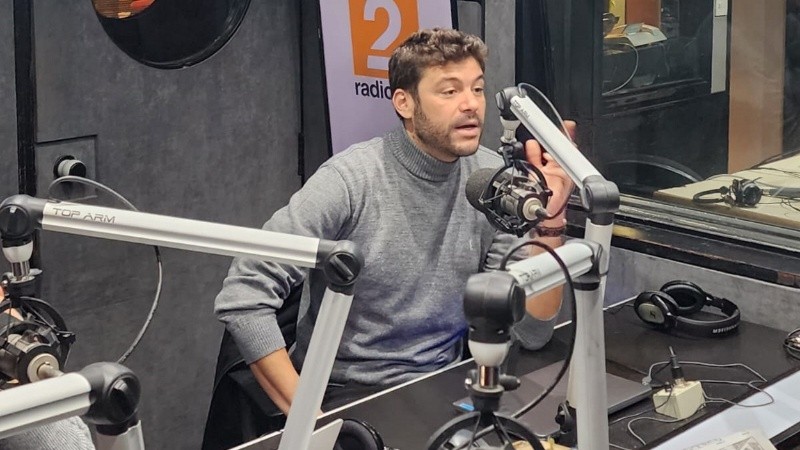 En la última semana de campaña, Monteverde pasó por los estudios de Radio 2