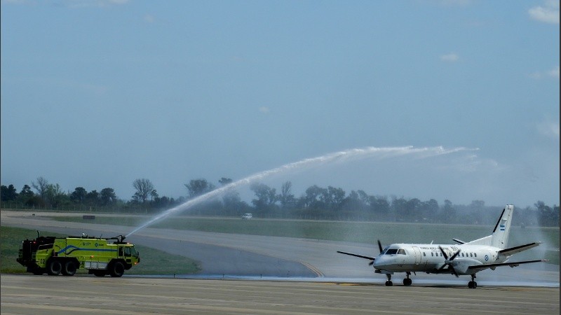 El bautismo del avión recién llegado.