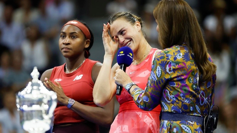 Aryna Sabalenka no pudo contener el llanto tras la derrota.