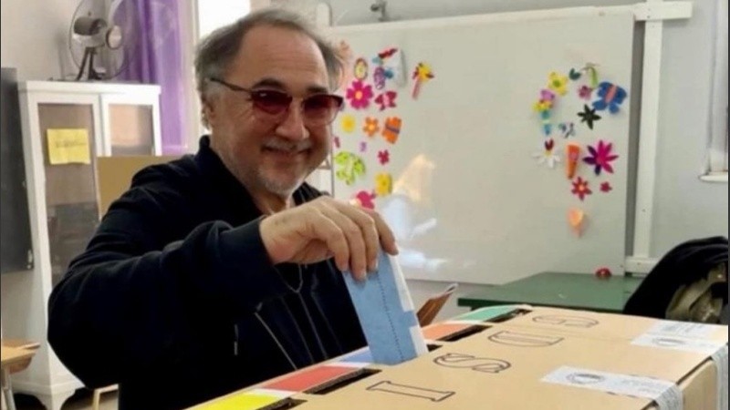 El ex decano de la Facultad de Odontología de Rosario fue electo intendente de la ciudad de Casilda