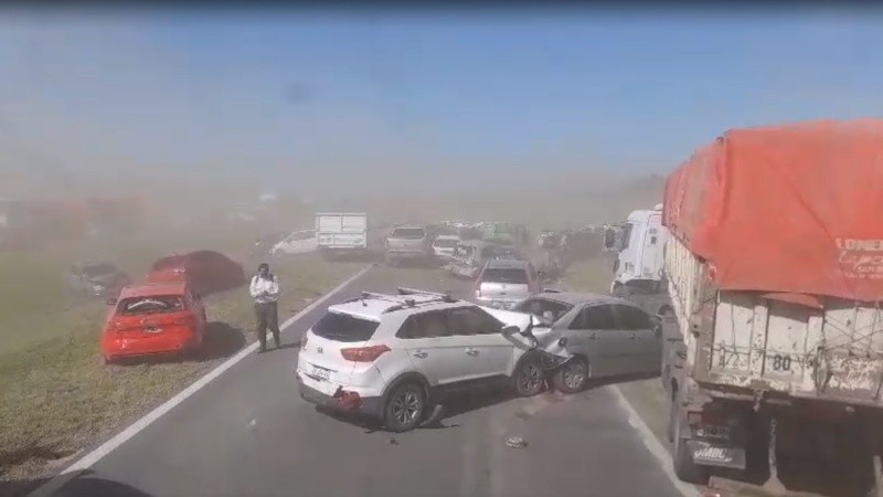 El dantesco choque múltiple en la autopista Rosario-Córdoba