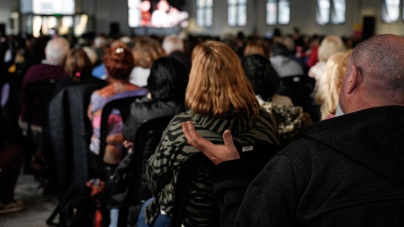 Multitud de fieles en la ex Rural.