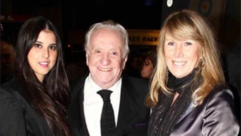 Junto a su esposa, Diana, y su hija, Victoria.