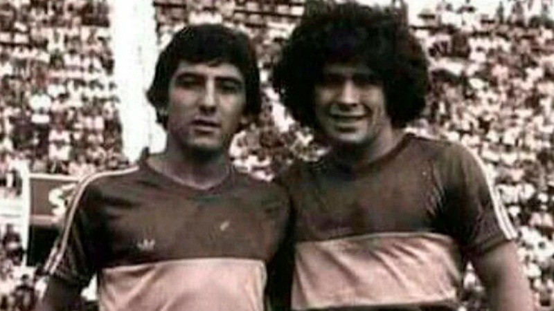 Pichi y Diego en el Boca campeón del 81: una foto que lo dice todo
