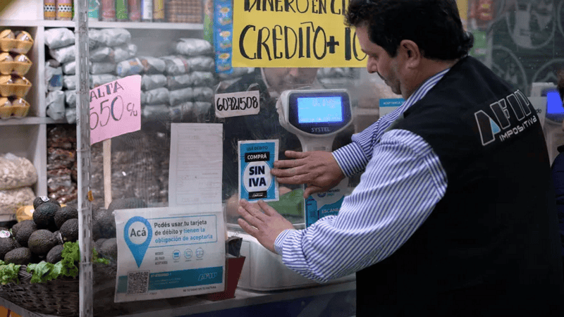 El programa devuelve el 21 por ciento en las compras de productos de la canasta básica.