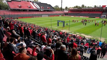 El clásico rosarino de reserva se suspendió momentos antes del horario de comienzo del partido en el Coloso
