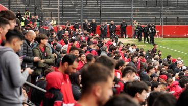 El clásico rosarino de reserva se suspendió momentos antes del horario de comienzo del partido en el Coloso