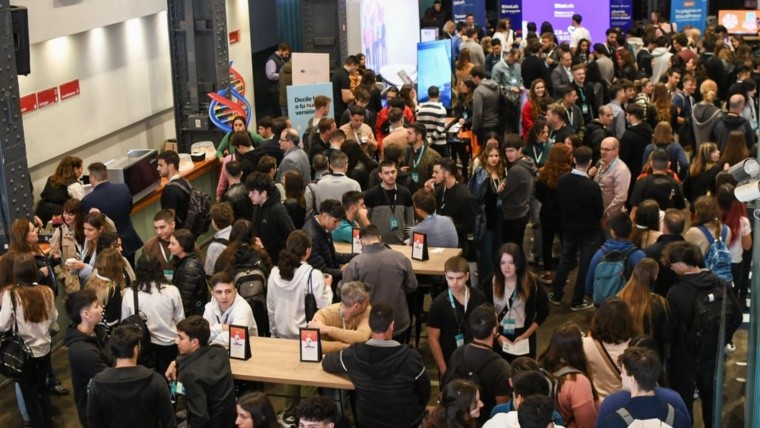 Más de 2500 jóvenes emprendedores participaron de la Experiencia Endeavor Rosario