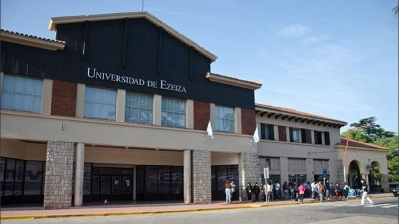 Pasada la medianoche la jornada continuó con el tratamiento de proyectos vinculados a la salud, las tarifas eléctricas y economías regionales.