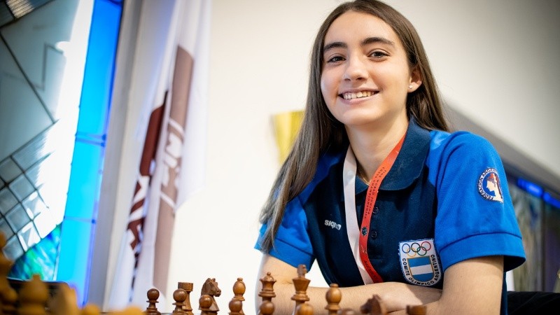 Candela Francisco ganó la partida final en 53 movidas.