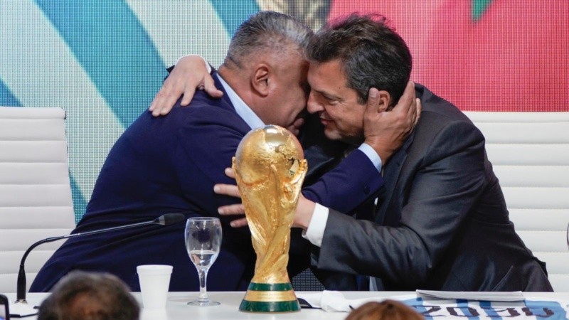 Massa y Tapia en la conferencia.