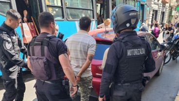 Los sospechosos cayeron en Mitre y Córdoba, pleno microcentro.
