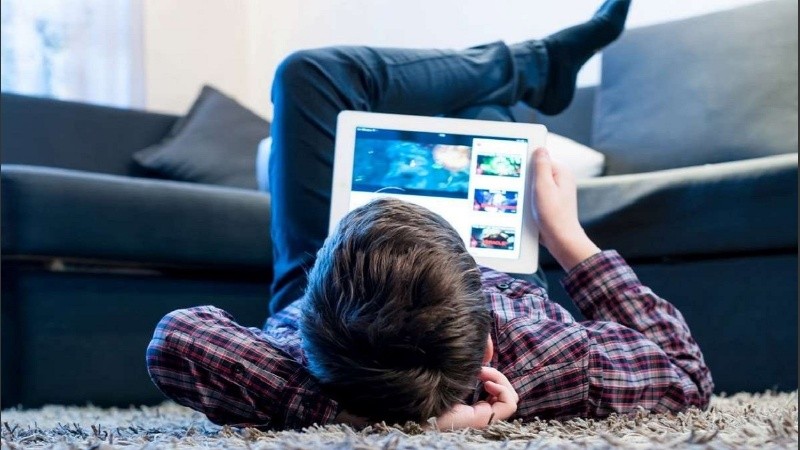 Marrone dio precisiones sobre la cantidad de tiempo diario que se recomienda en el uso de pantallas según la edad.