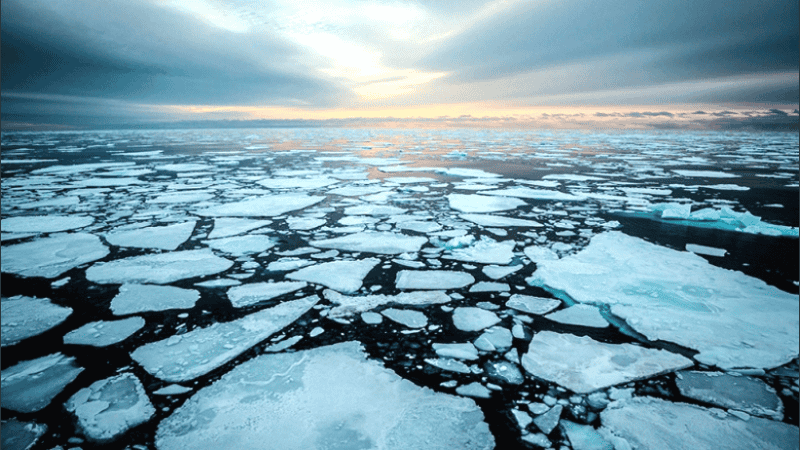 Analizaron burbujas atrapadas en antiguas plataformas de hielo antártico.