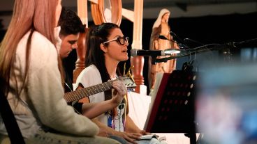 La oración cantada de Leda, previa a la bendición.
