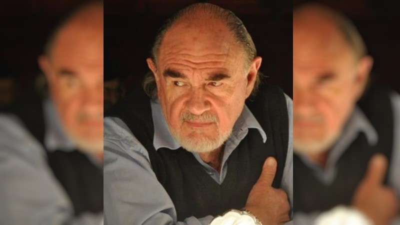 El dramaturgo y director Néstor Zapata.