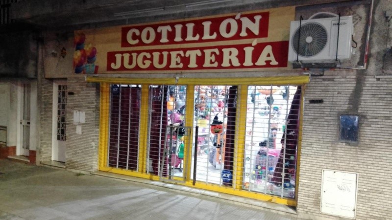 El frente del comercio que intentaron robar el miércoles de madrugada en zona sur.
