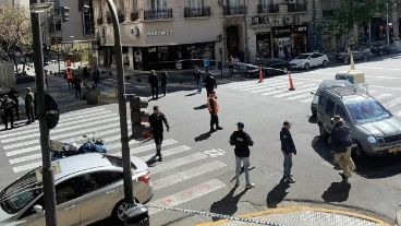 El operativo desplegado esta mañana por la Policía frente a la Embajada de Israel en Buenos Aires