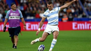 Bofelli anotó los primeros tres puntos de Argentina contra Nueva Zelanda.