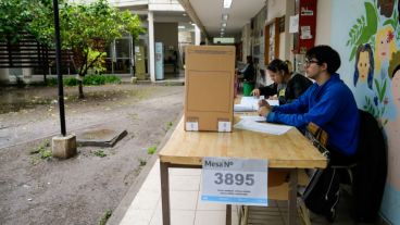 Una votación pasada por agua en Rosario.