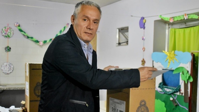 Nuñez votó en una escuela de Piñero.