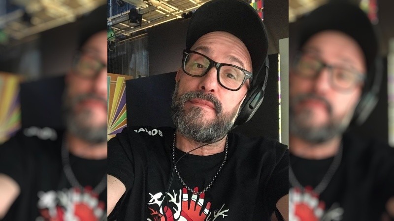 El periodista director de cine y televisión, escritor, guionista, productor, ambientalista y fotógrafo Martín Jáuregui.