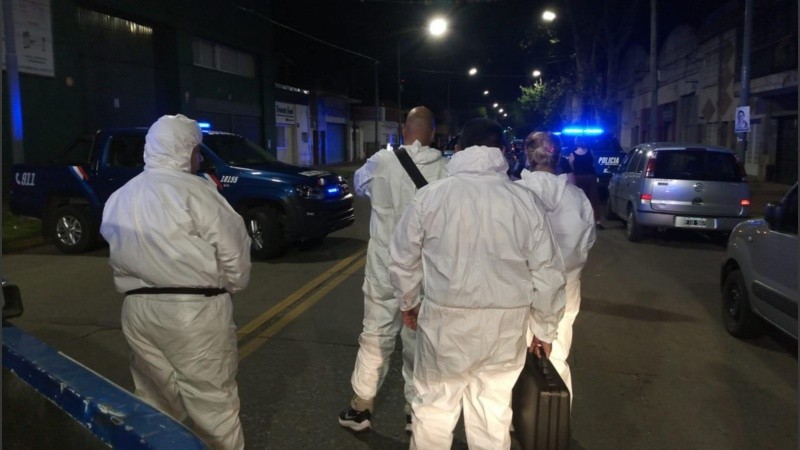 El Gabinete Criminalístico de la AIC trabajó en la escena del hecho.