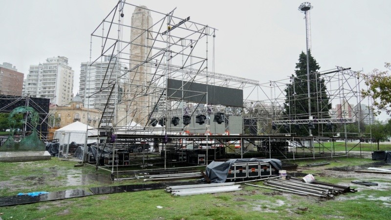 Así estaba este jueves a media mañana el predio donde se montaron las carpas de las distintas colectividades.