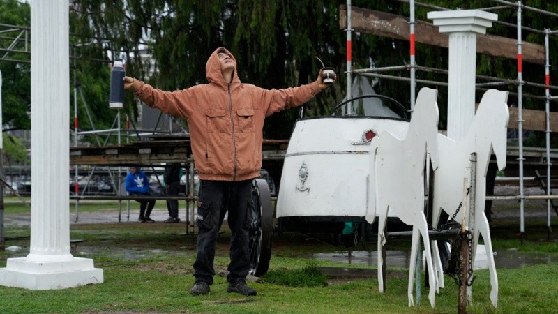 Así estaba este jueves a media mañana el predio donde se montaron las carpas de las distintas colectividades.