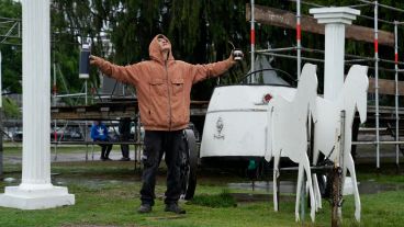 Así estaba este jueves a media mañana el predio donde se montaron las carpas de las distintas colectividades.