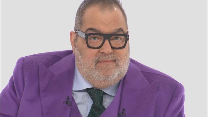 Fue distinguido como mejor presentador de programa informativo por su ciclo Hache.