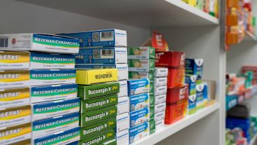 Hasta este lunes, las prescripciones podían ser realizadas no sólo por los médicos de cartilla, sino por otros profesionales que no trabajan para la institución.