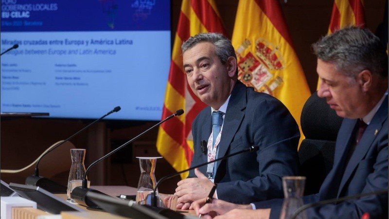 Pablo Javkin se encuentra en Europa invitado por la Diputación de Barcelona y el Gobierno de España donde lleva una nutrida agenda de actividades.