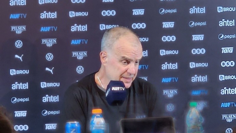 Bielsa volverá a enfrentar a Argentina como técnico del seleccionado de Uruguay.