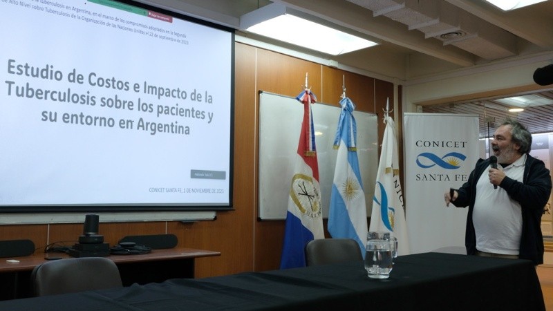 Desde Santa Fe, se buscan soluciones al desafío de la tuberculosis.