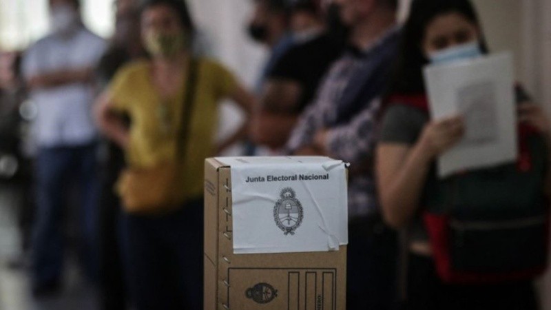 La ley veda expresamente la publicación de encuestas sobre el cierre para evitar que se altere el proceso electoral.