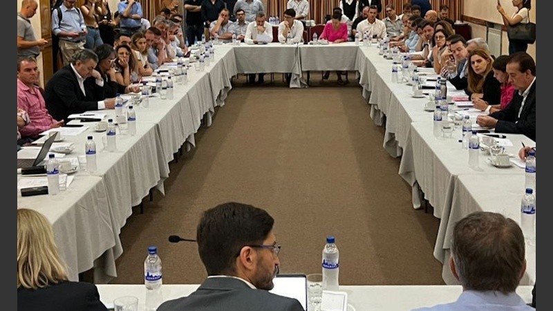 Pullaro y Javkin, frente a frente.