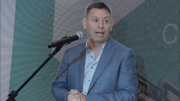 Todas las imágenes de premiación del concurso de muralismo, que se expresa en todos los pisos del edificio.