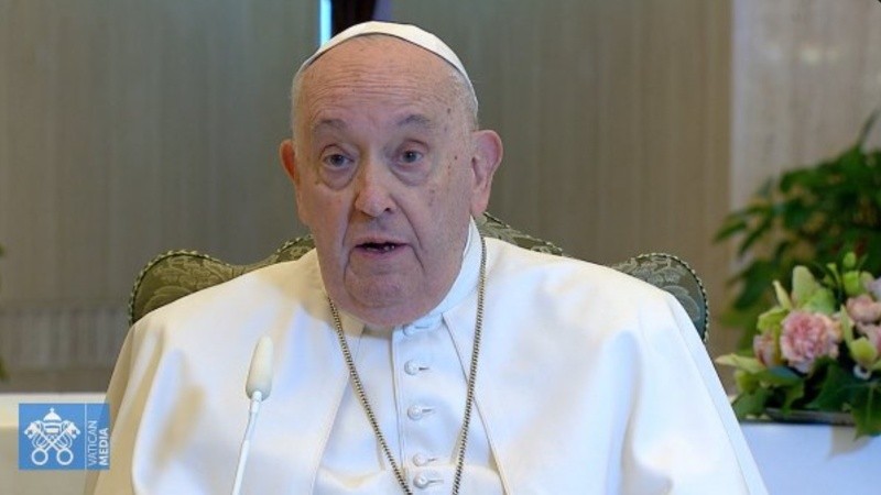 El papa Francisco no viajará a Dubai debido a su inflamación pulmonar.