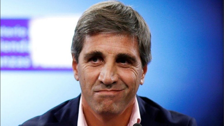 Deuda en pesos: Caputo logró colocar $1,35 billones en último test del mes