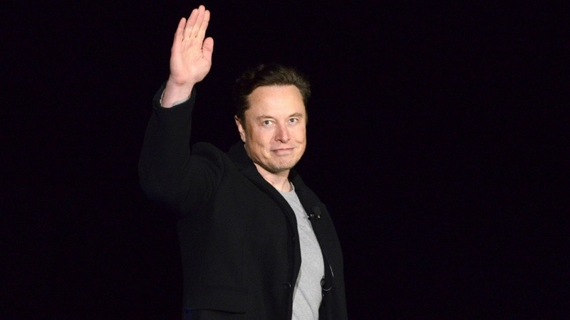 Elon Musk sostuvo que las cuentas fueron suspendidas por haber revelado información que puso en riesgo a su familia.