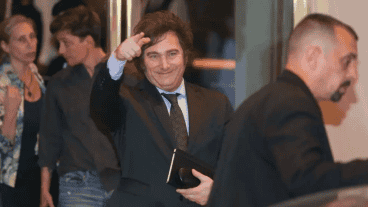 Transición. Milei mantuvo un maratón de reuniones y llamados en el Hotel Libertador.