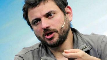 "Nos toca reflexión, baños y más baños de humildad y mucho respeto al pueblo, pero también firmeza, coraje y coherencia".