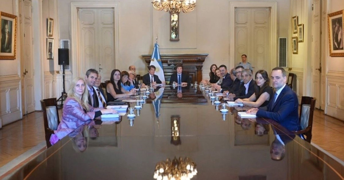 Primera reunión de gabinete de Milei: inventario de bienes y revisión ...