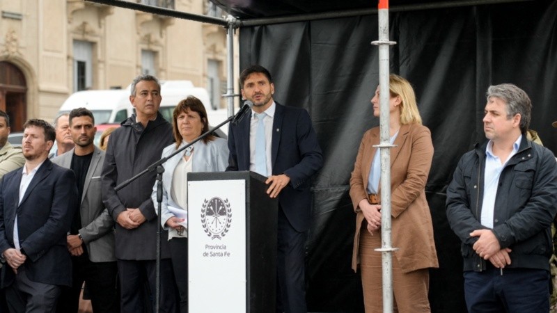 Pullaro estuvo en el Monumento junto a Bullrich.