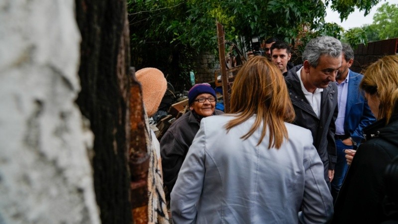 Las autoridades en barrio Los Pumitas.