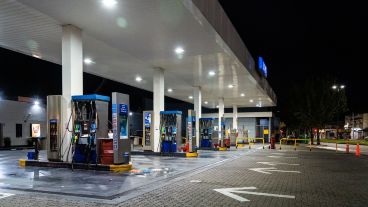El nuevo sistema de YPF reducirá los precios del combustible durante la noche.